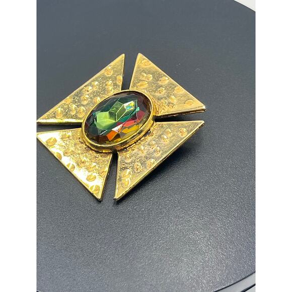 DIANE VON FURSTENBERG Vintage Goldtone Crystal Maltese Cross
Pendant Brooch - Picture 6 of 10